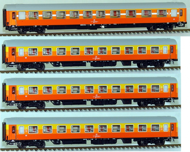 Set of 4 Passenger cars of EuroCity "Avala" train running between Beograd and Wien<br /><a href='images/pictures/ACME/55074.jpg' target='_blank'>Full size image</a>